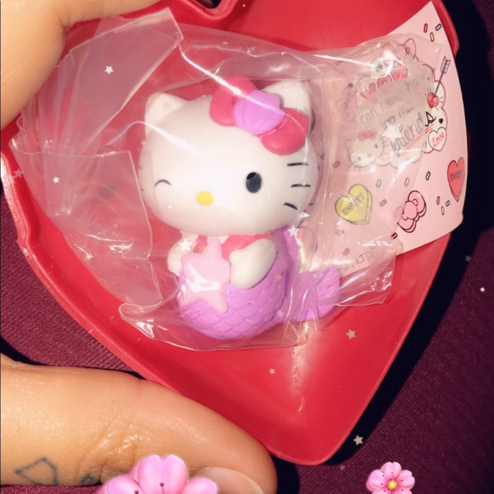 Hello Kitty Collectible figure Valentines 2020